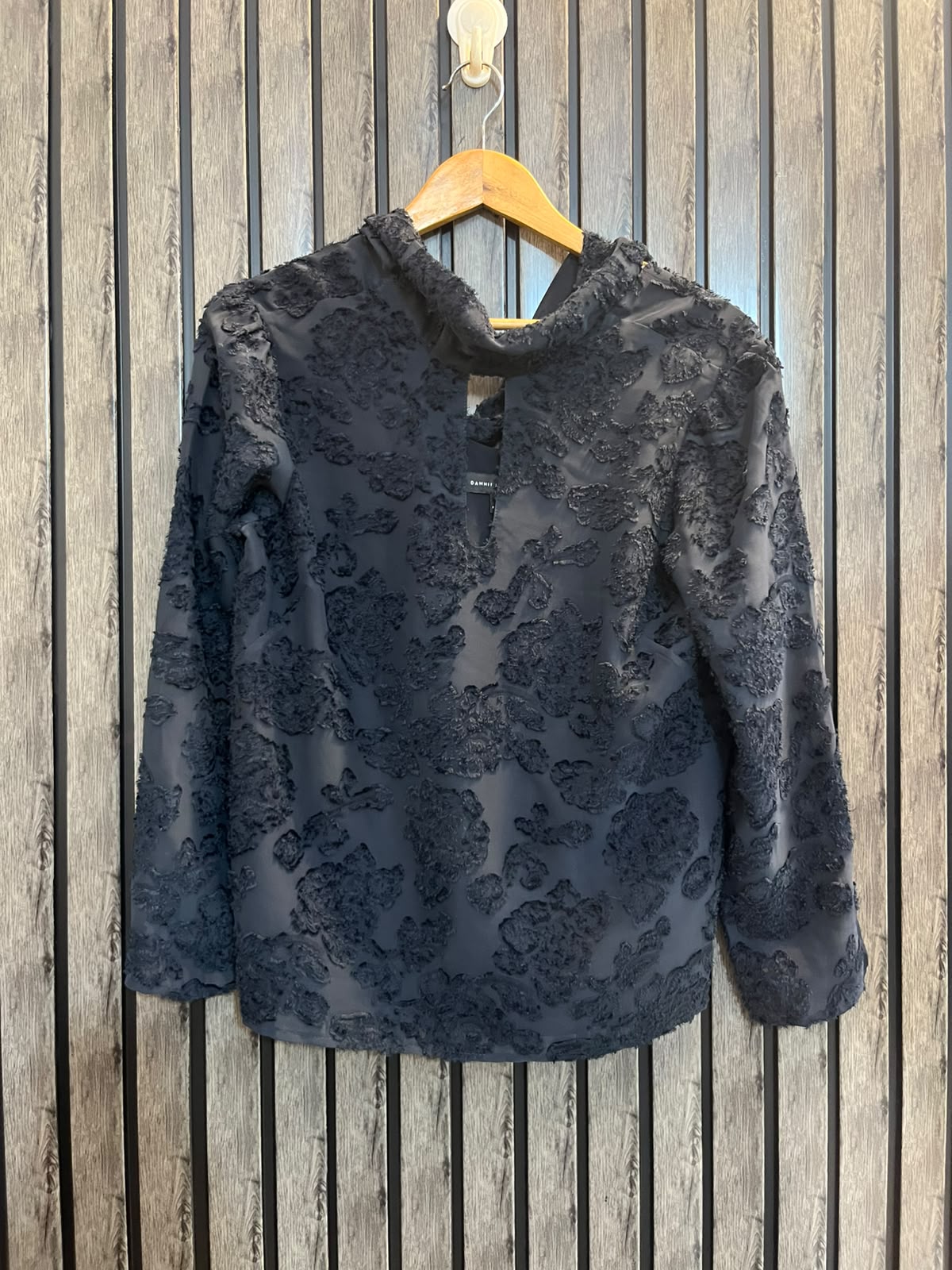Chest 17  Lenght 24  Fabric chiffon Women’s Classic Western Full Sleeve Top