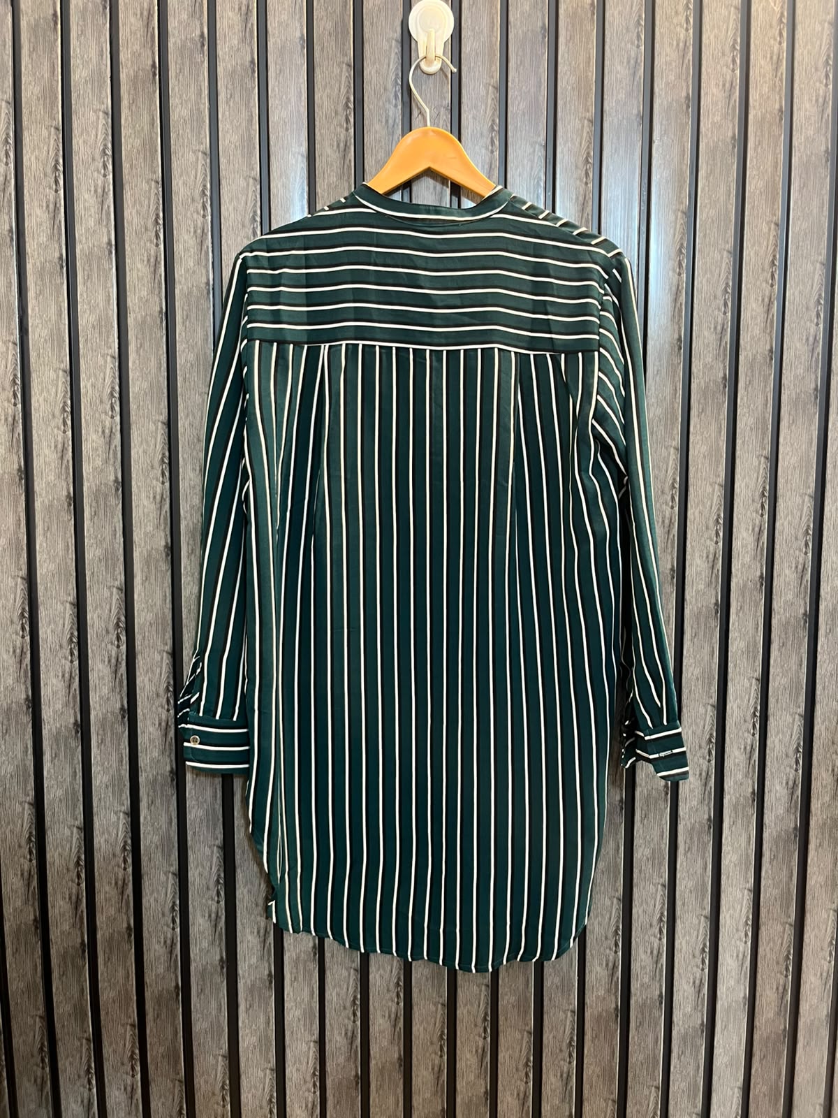 Chest 18  Lenght 30 to 32  Fabric silk Women’s Classic Western Full Sleeve Top