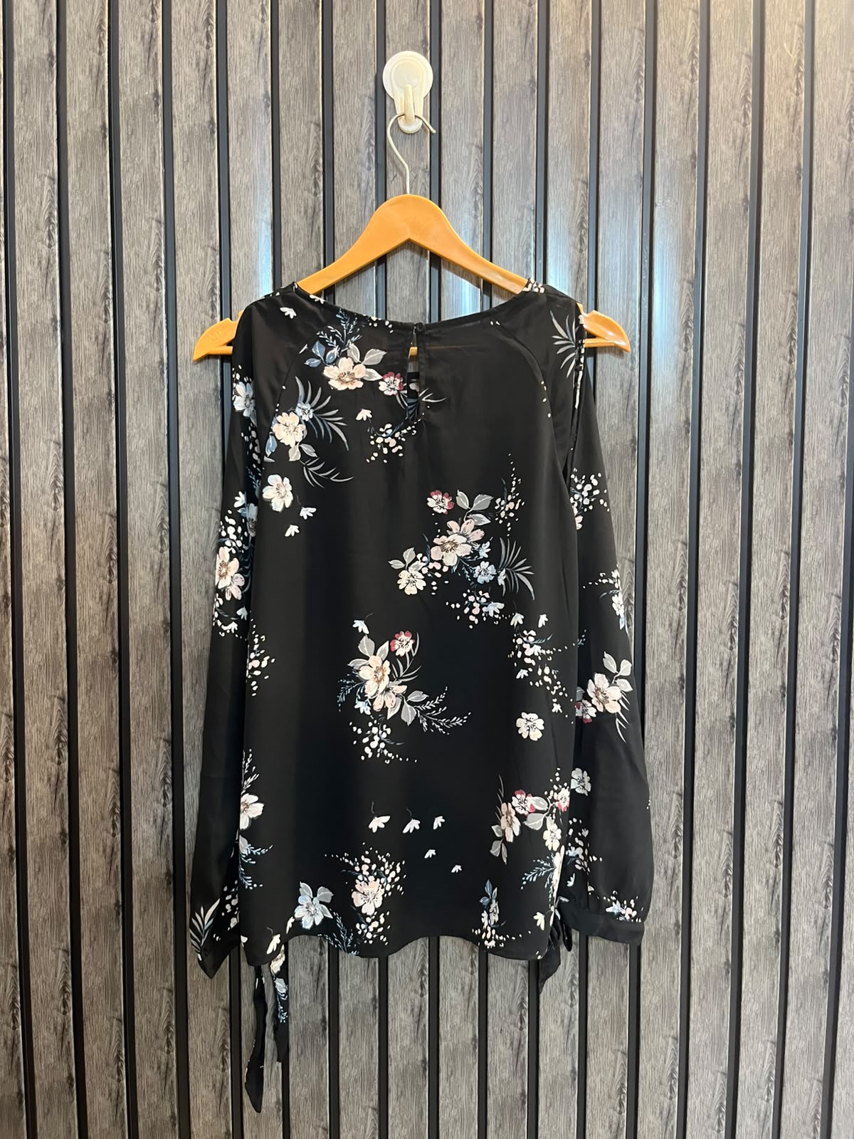 Chest 18  Lenght 25  Fabric Chiffon Branded Women’s Western Wear Top