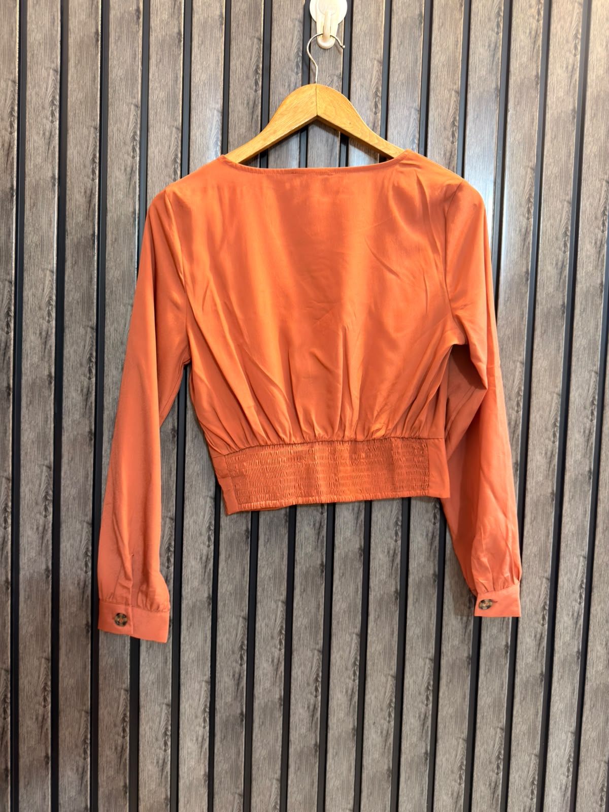 Chest 17  Length 17  Fabric Silk Women’s Signature Collection Top