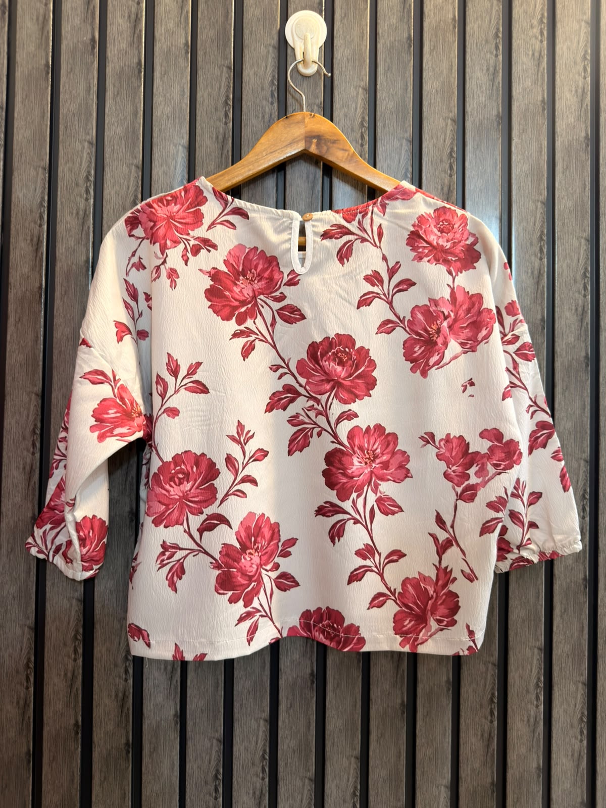 Chest 20  Length 19  Fabric Silk Women’s Iconic Crop Top