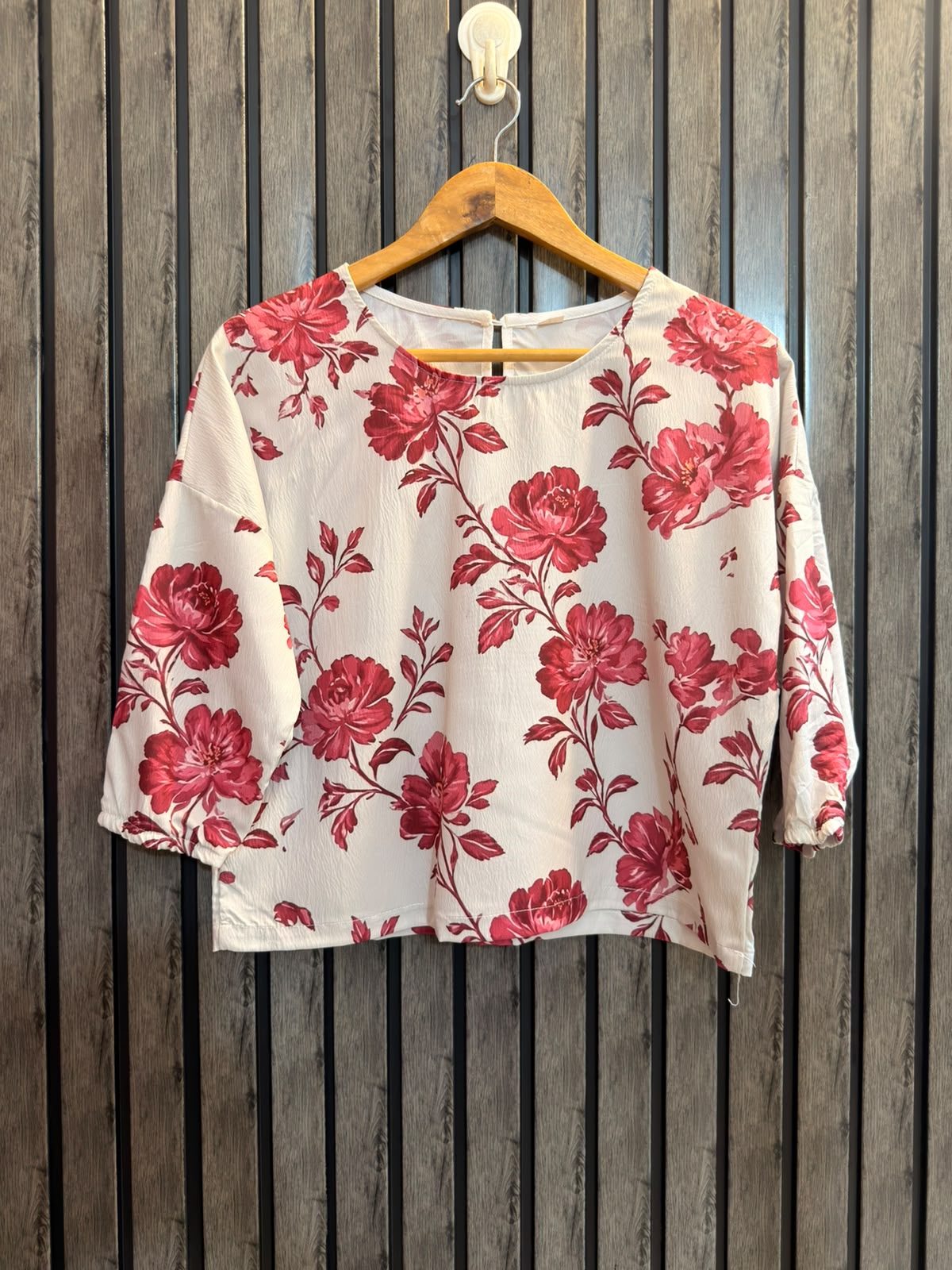 Chest 20  Length 19  Fabric Silk Women’s Iconic Crop Top