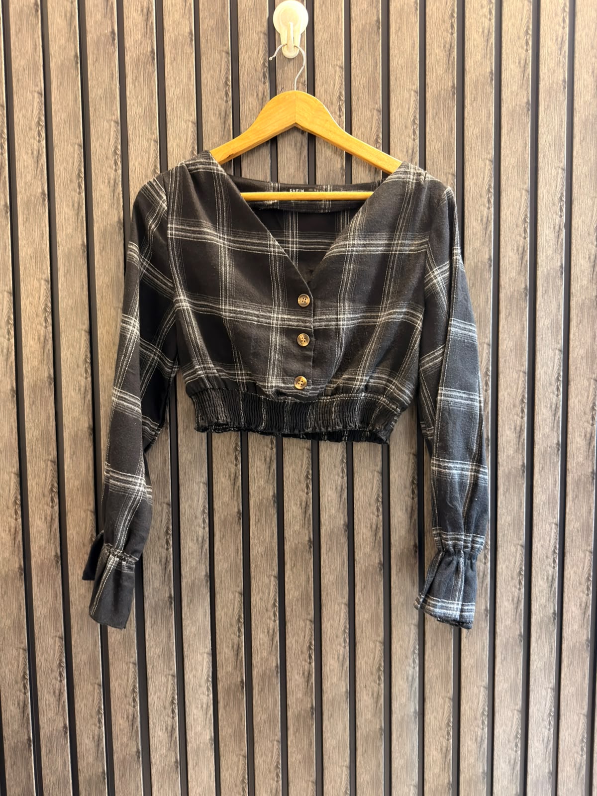 Chest 18  Length 14  Fabric Linen Women’s Premium Top