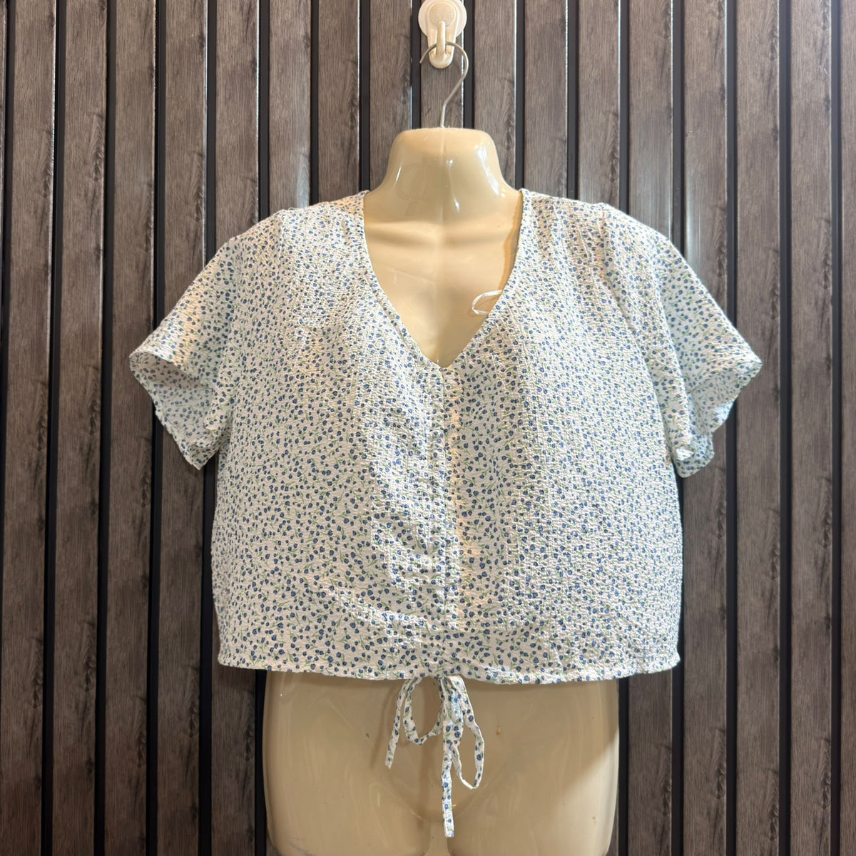 Chest 21  Length 18  Fabric Rayon Women’s Western Fashion Top