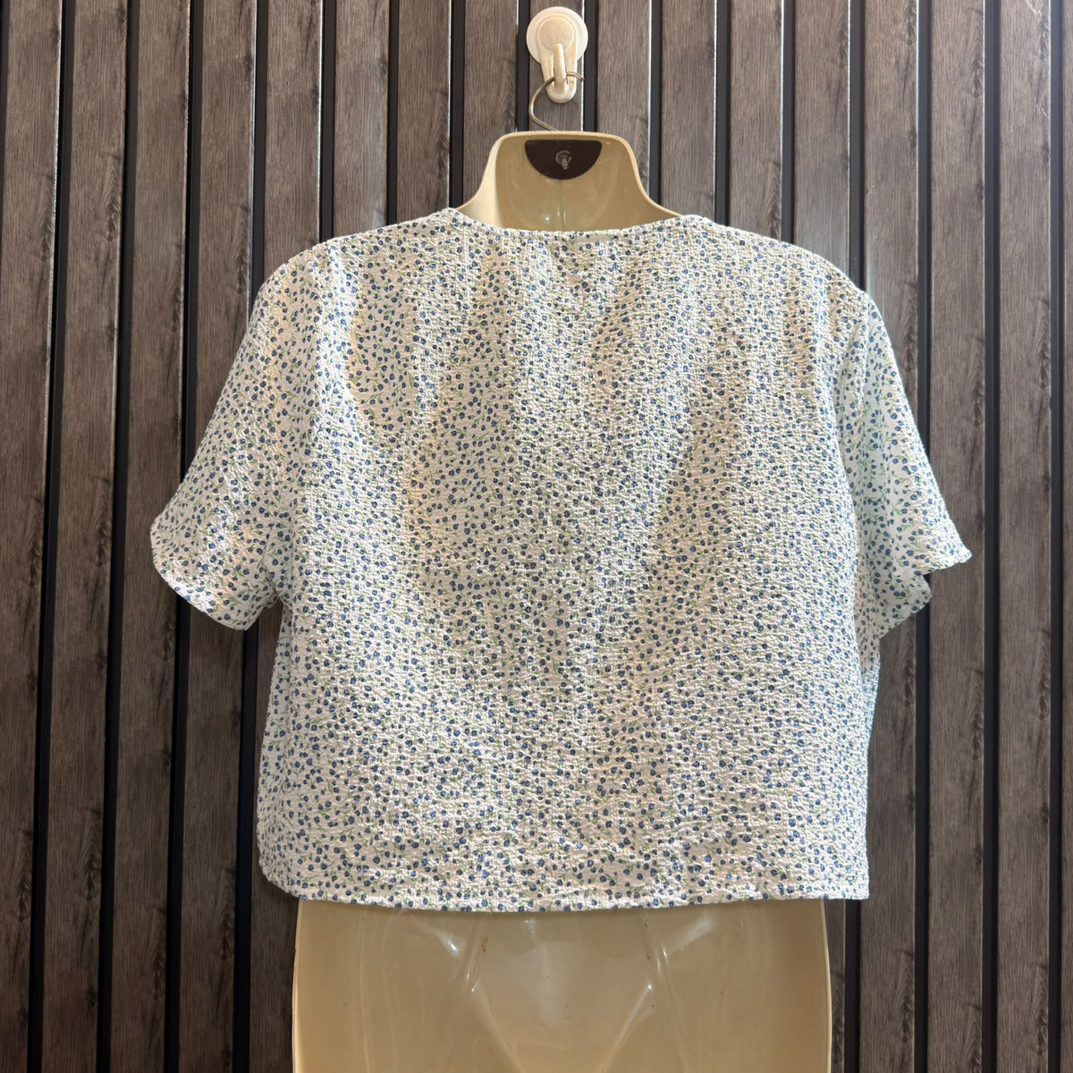 Chest 21  Length 18  Fabric Rayon Women’s Western Fashion Top