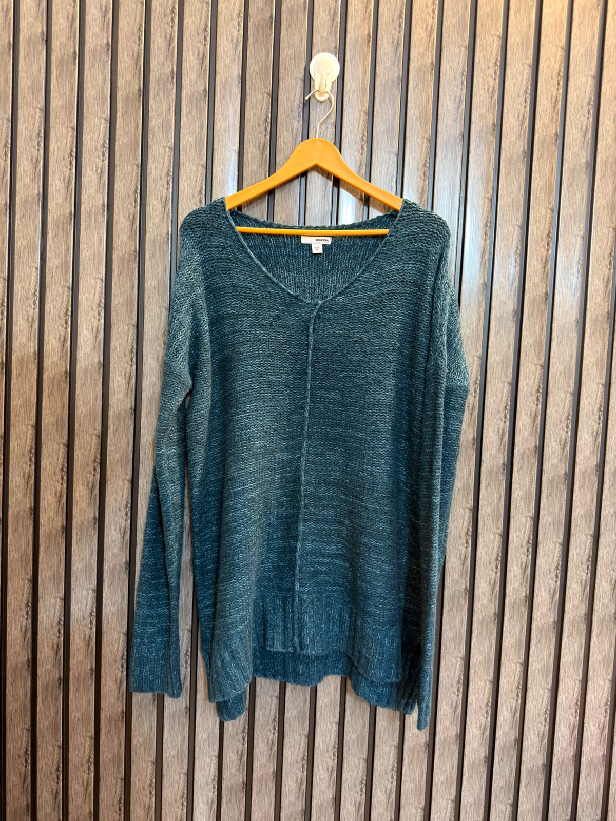 Chest Medium Baggy Style  Length 31 Western Sweater