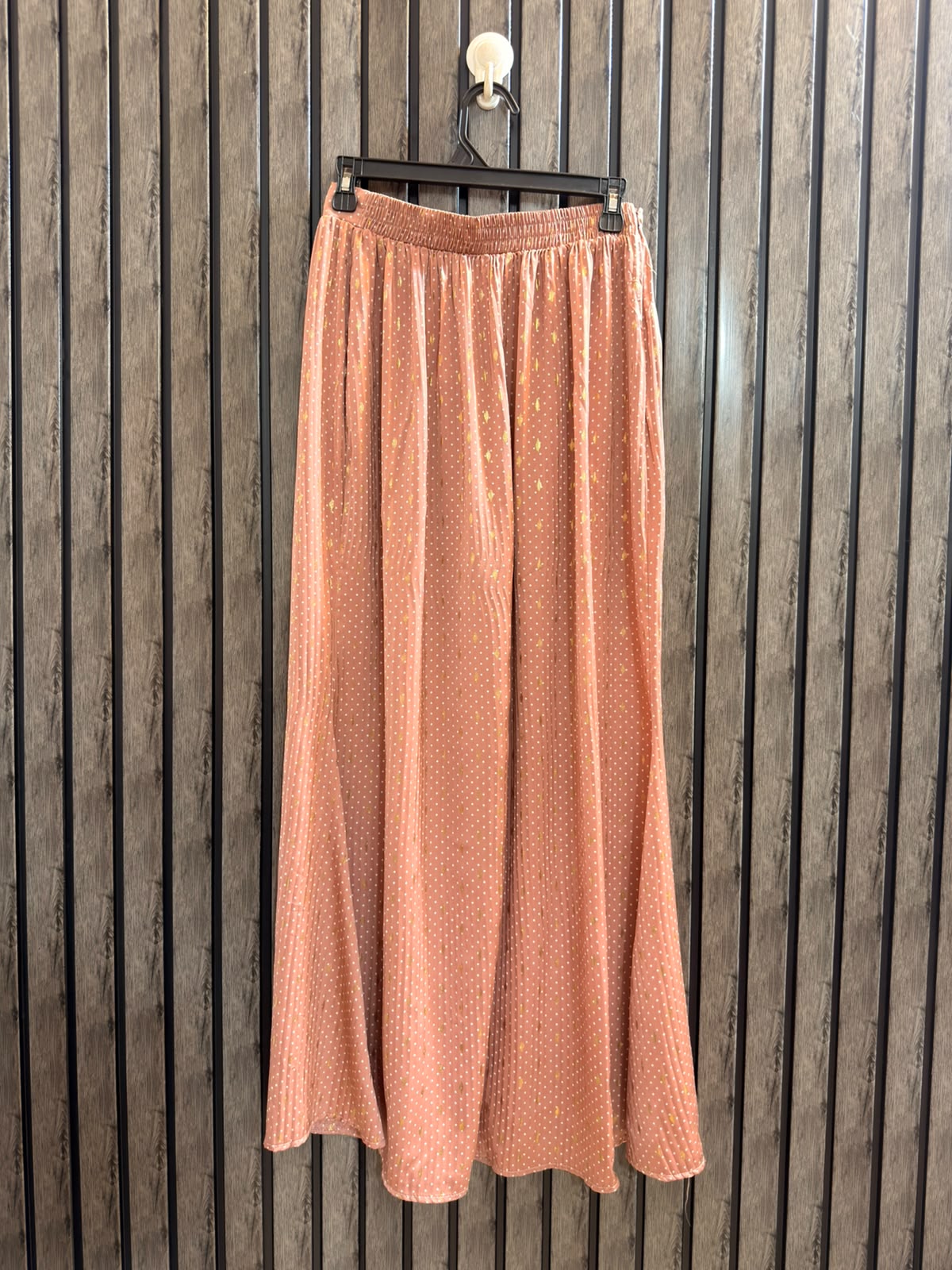 Waist 28  Lenght 41  Fabric silk Ladies Premium Skirt
