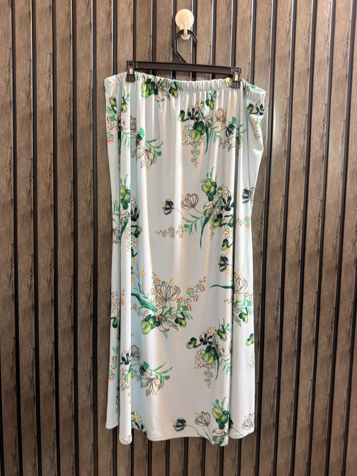 Waist 40  Lenght 38  Fabric silk jersey Ladies Fashion Skirt