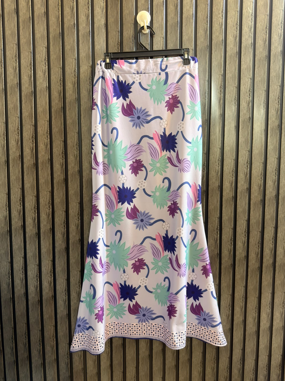 Waist 32  Lenght 42  Fabric silk jersey Women’s Branded Skirt