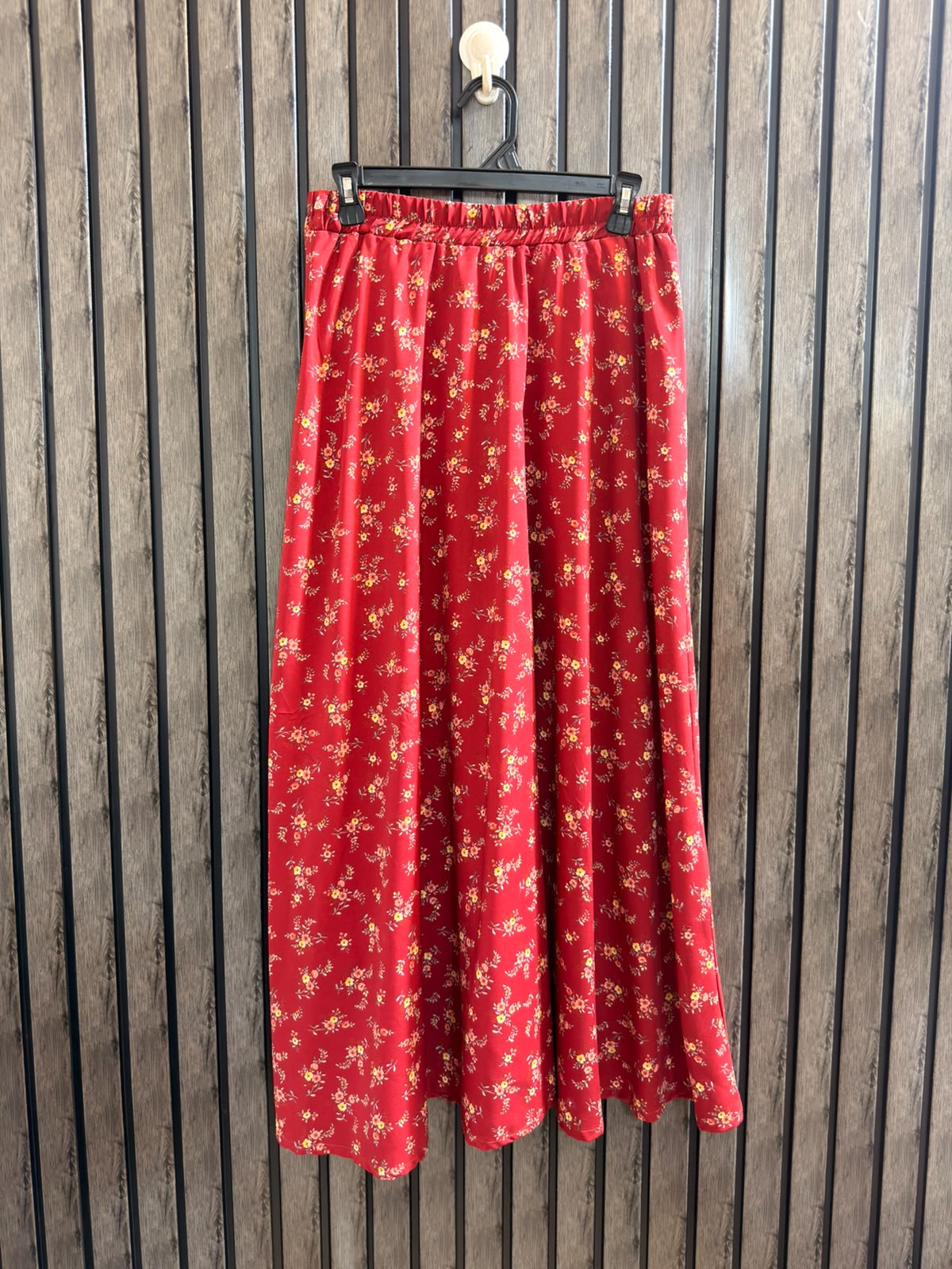 Waist 30  Lenght 37  Fabric silk Ladies Mini Skirt