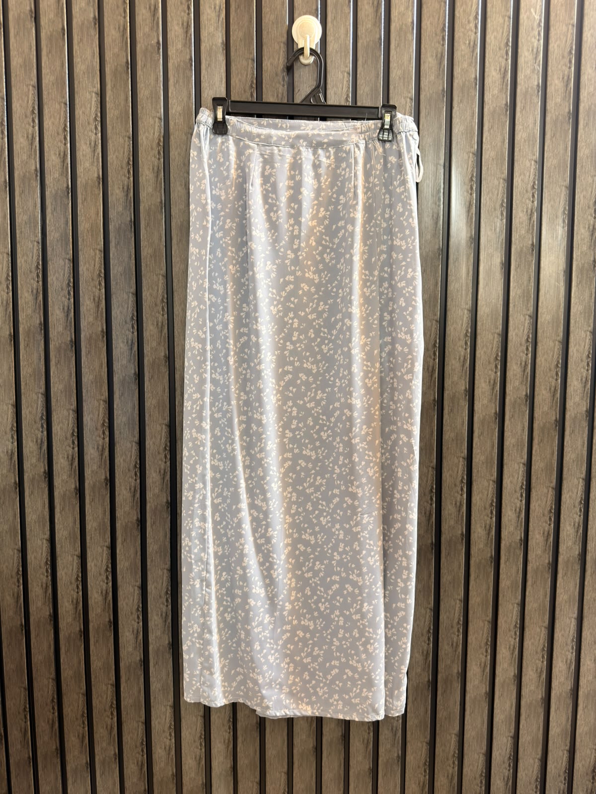 Waist 30  Lenght 40  Fabric silk Women’s Casual Skirt