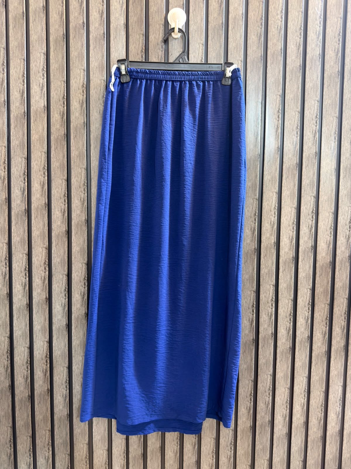 Waist 28  Lenght 38  Fabric rayon Ladies Skirt Outfit