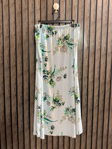 Waist 40  Lenght 38  Fabric silk jersey Ladies Fashion Skirt