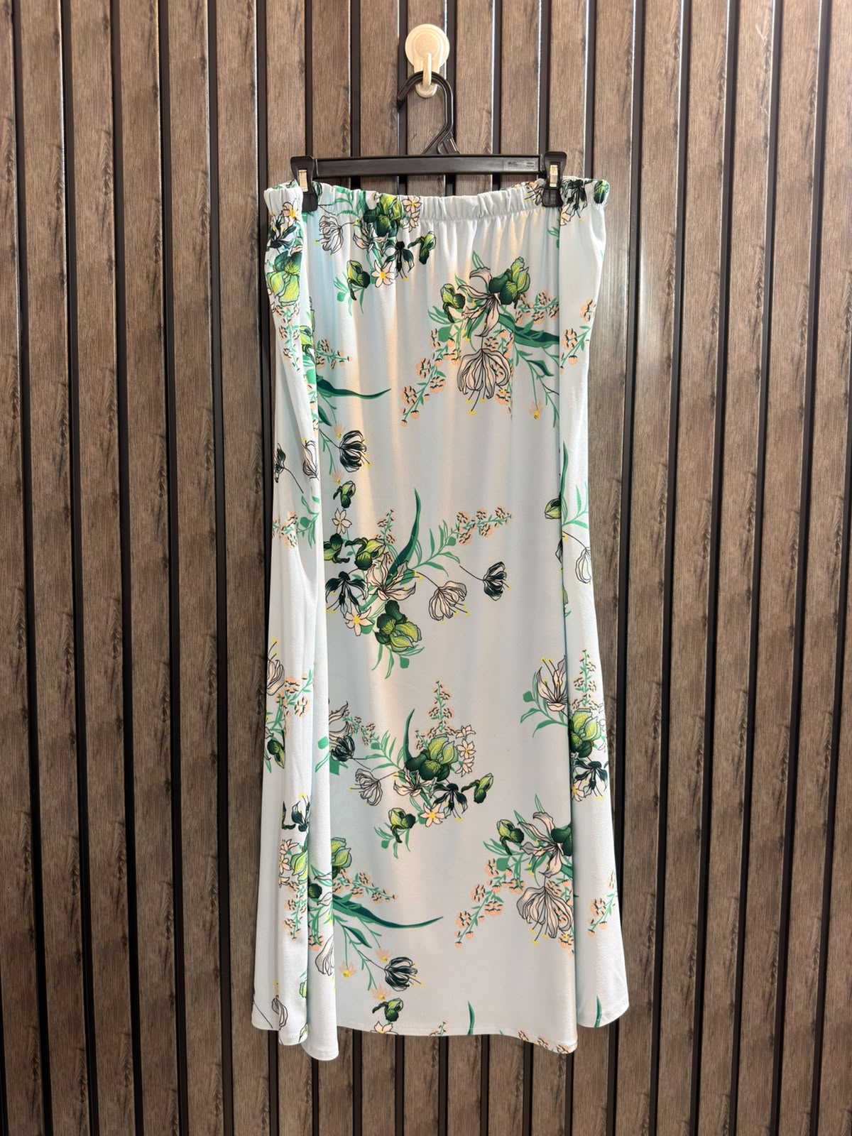 Waist 40  Lenght 38  Fabric silk jersey Ladies Fashion Skirt