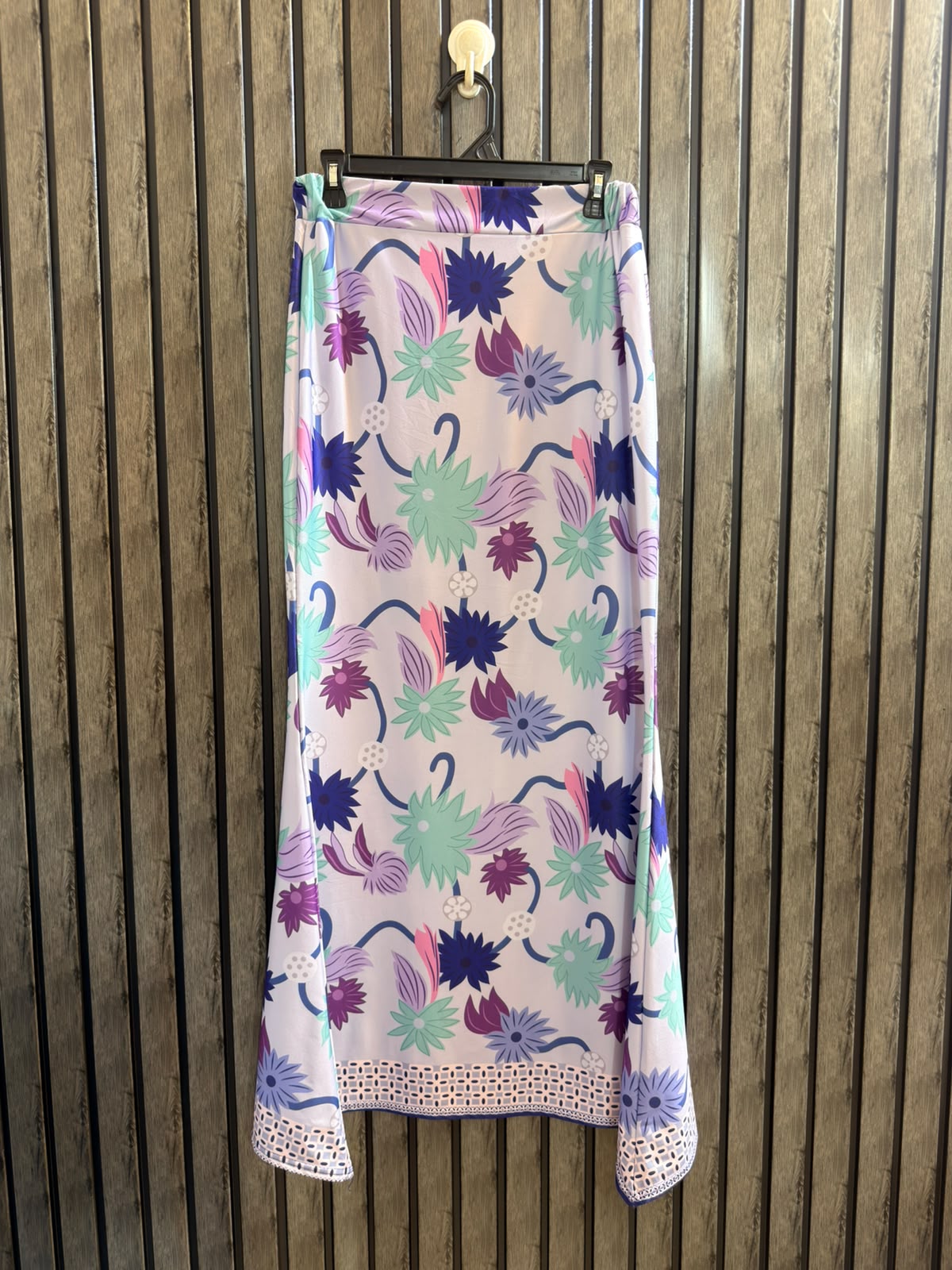 Waist 32  Lenght 42  Fabric silk jersey Women’s Branded Skirt