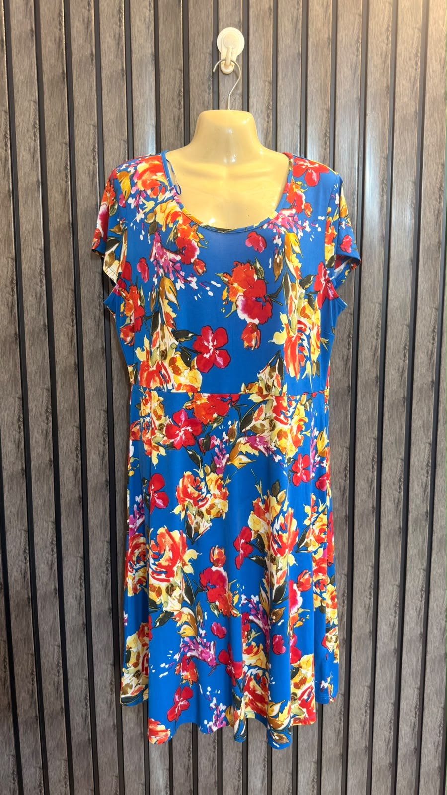 Chest 20  Lenght 47  Fabric silk Branded Western Dress