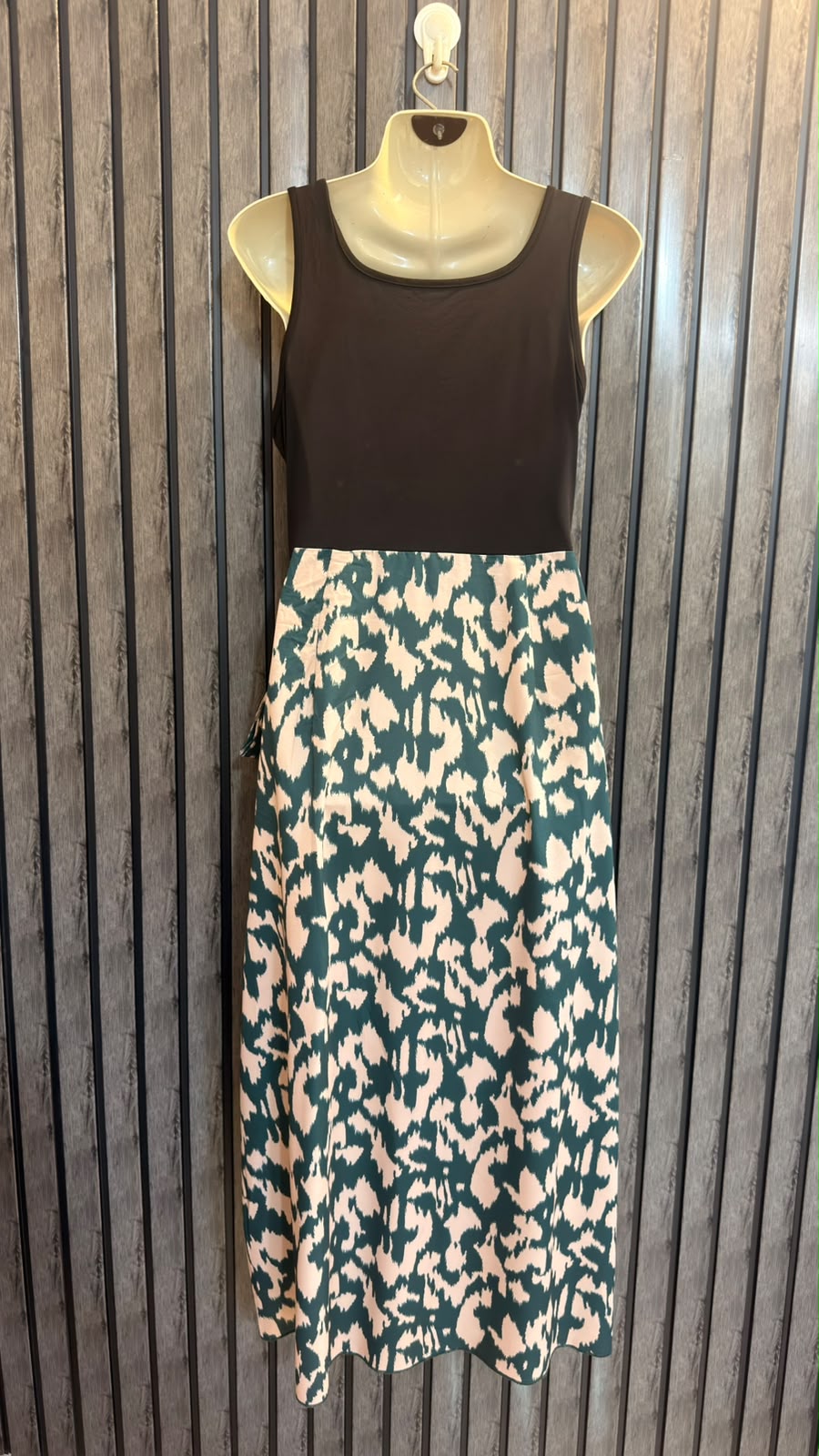Chest 20  Lenght 45 to 50  Fabric silk and jersey Classic Maxi Dress