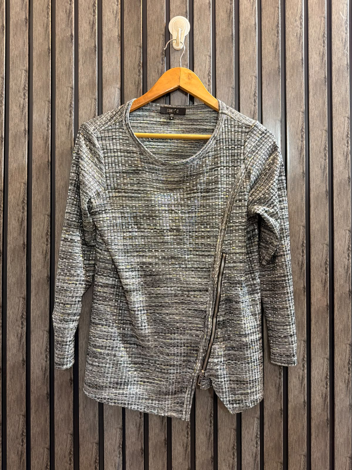 Chest 19  Lenght 25 Western Women’s Winter Tops