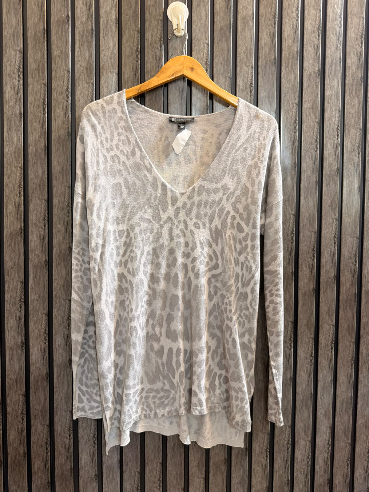Chest SMALL  baggy style  Lenght 26 to 29 Premium Women’s Casual Winter Top