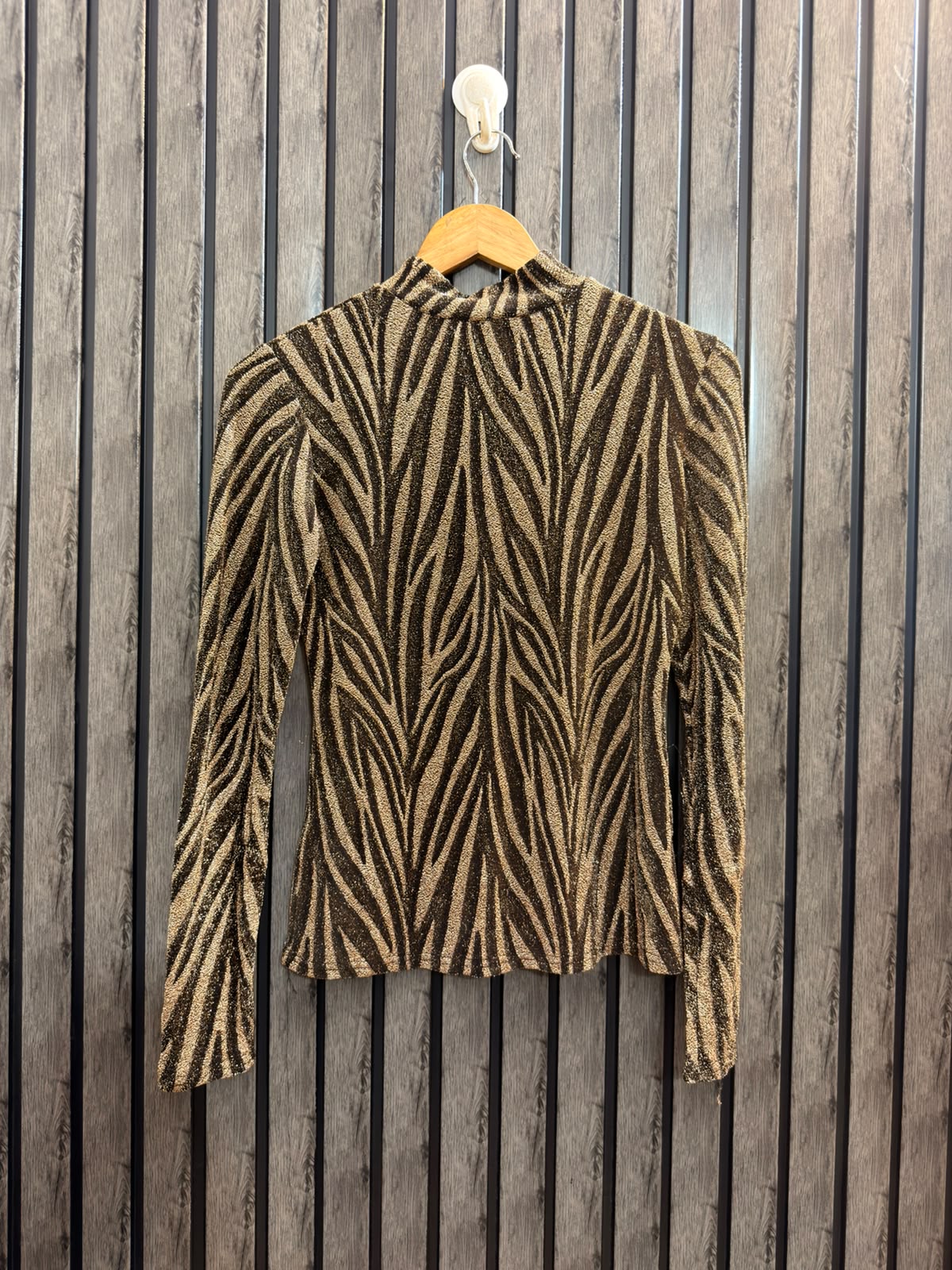 Chest 19  Length 23 Chic Western Party Wear Top