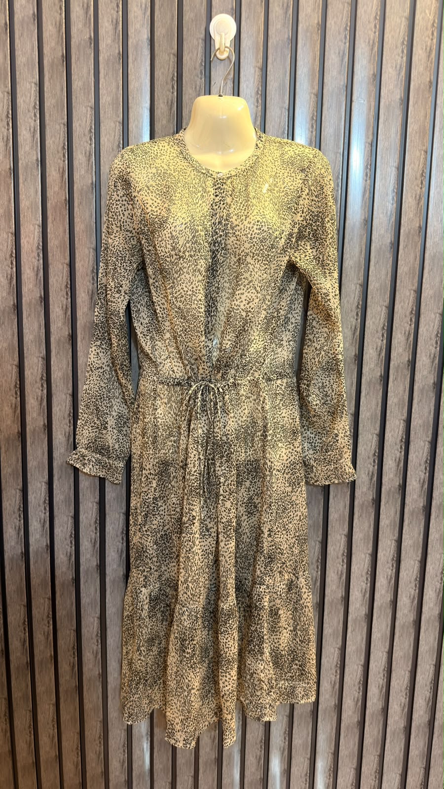 Chest 19  Length 44  Fabric Chiffon Women’s Exclusive Maxi Dress