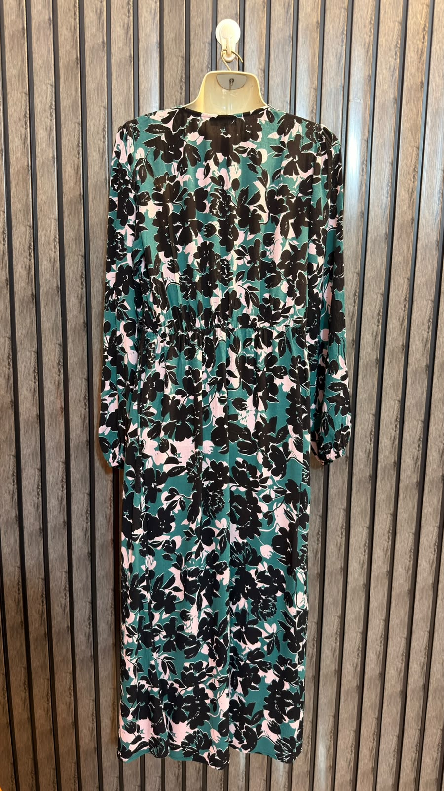 Chest 18  Length 51  Fabric Georgette Elegant Western Style Women’s Long Maxi Dress