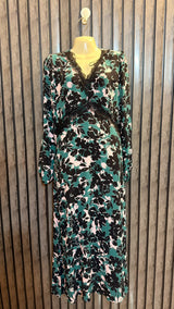 Chest 18  Length 51  Fabric Georgette Elegant Western Style Women’s Long Maxi Dress