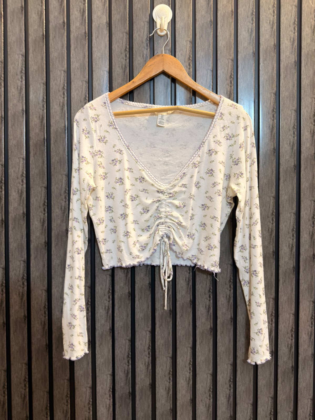 Chest 20  Lenght 16  Fabric jersey Branded Ladies Fashion Crop Tops