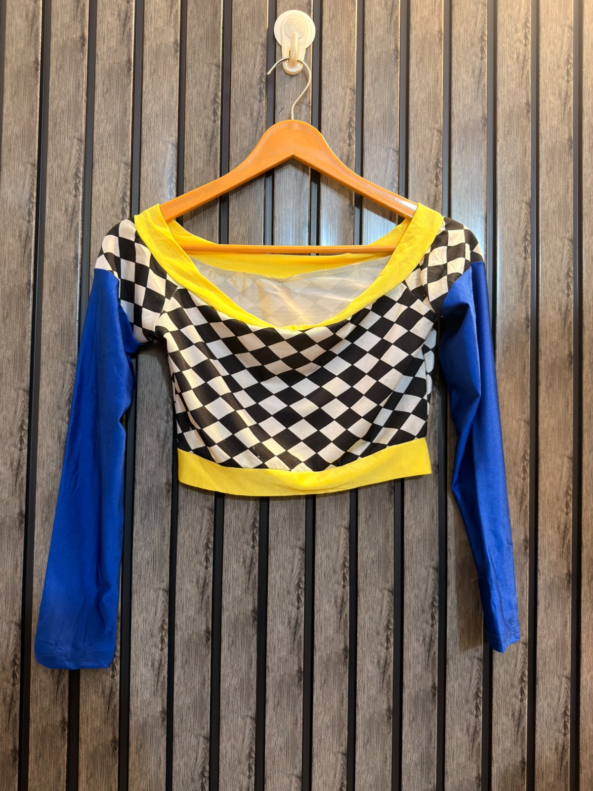 Chest 17  Lenght 11  Fabric silk jersey Fashionable Ladies Crop Tops