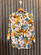 Chest 17  Lenght 26  Fabric silk Classic Western Women’s Top