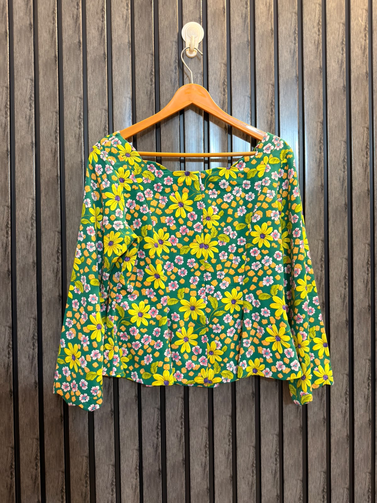 Chest 17  Lenght 21  Fabric chiffon Women’s Modern Full Sleeve Top