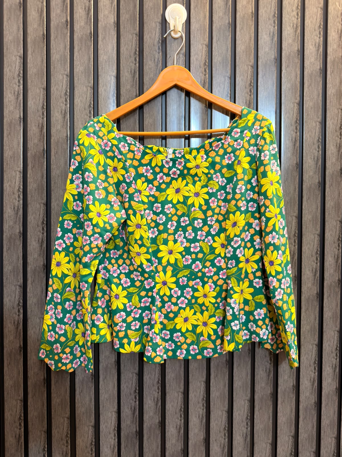 Chest 17  Lenght 21  Fabric chiffon Women’s Modern Full Sleeve Top