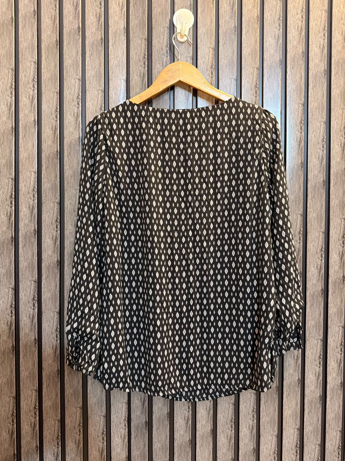 Chest 18  Lenght 27  Fabric chiffon Women’s Modern Full Sleeve Top