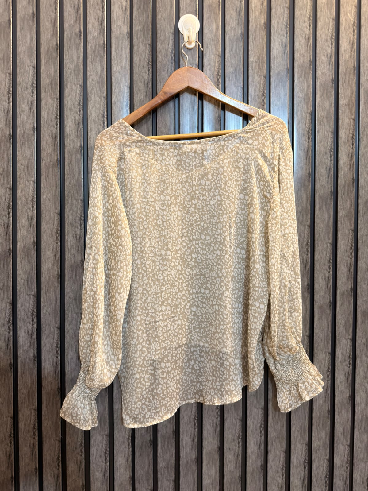 Chest 21  Lenght 23 to 24  Fabric chiffon Women’s Western Full Sleeve Top