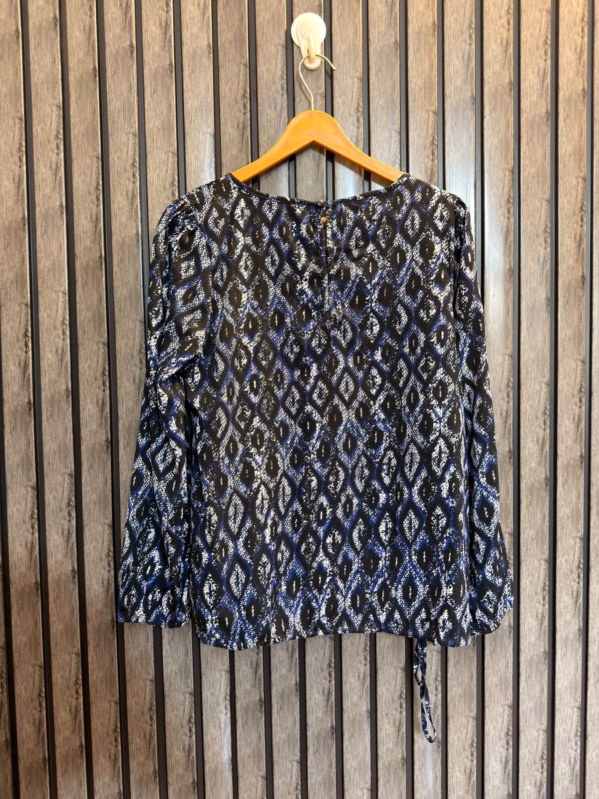 Chest 19  Lenght 24  Fabric silk Women's Smart Casual Full Sleeve Top