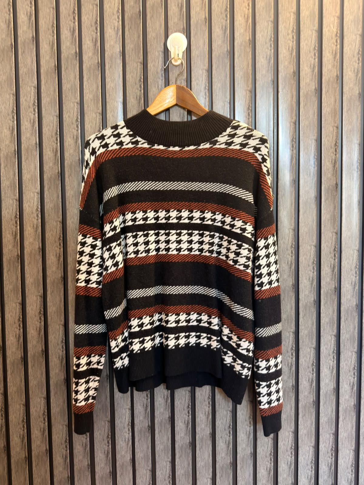 Chest large  baggy style  Lenght 24 Premium Western Women’s Sweaters