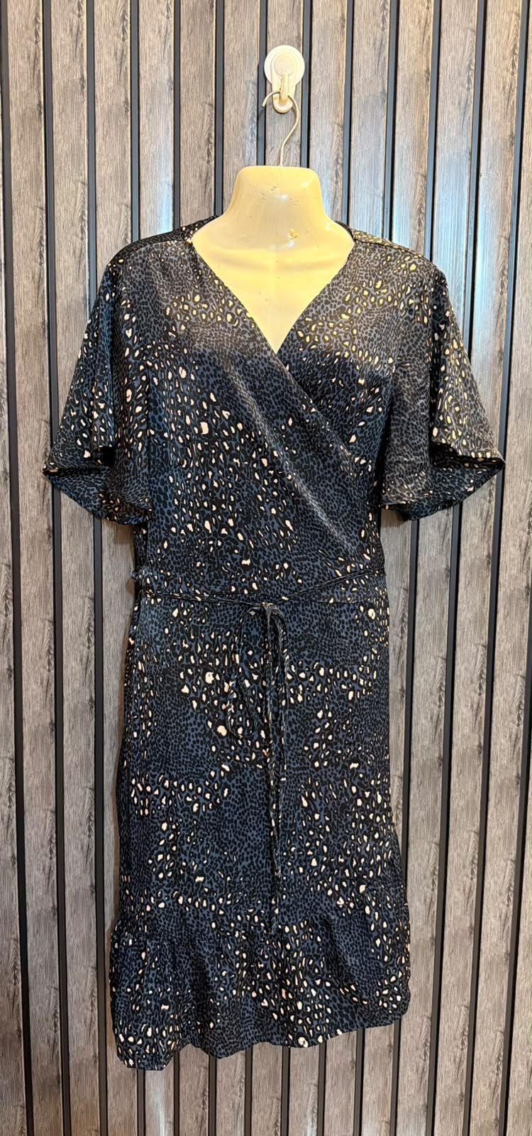 Chest 20  Lenght 38  Fabric silk Chic Dresses for Women