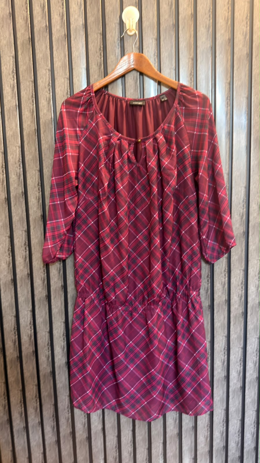 Chest 20  Lenght 39  Fabric chiffon Elegant Color Long Top for Ladies
