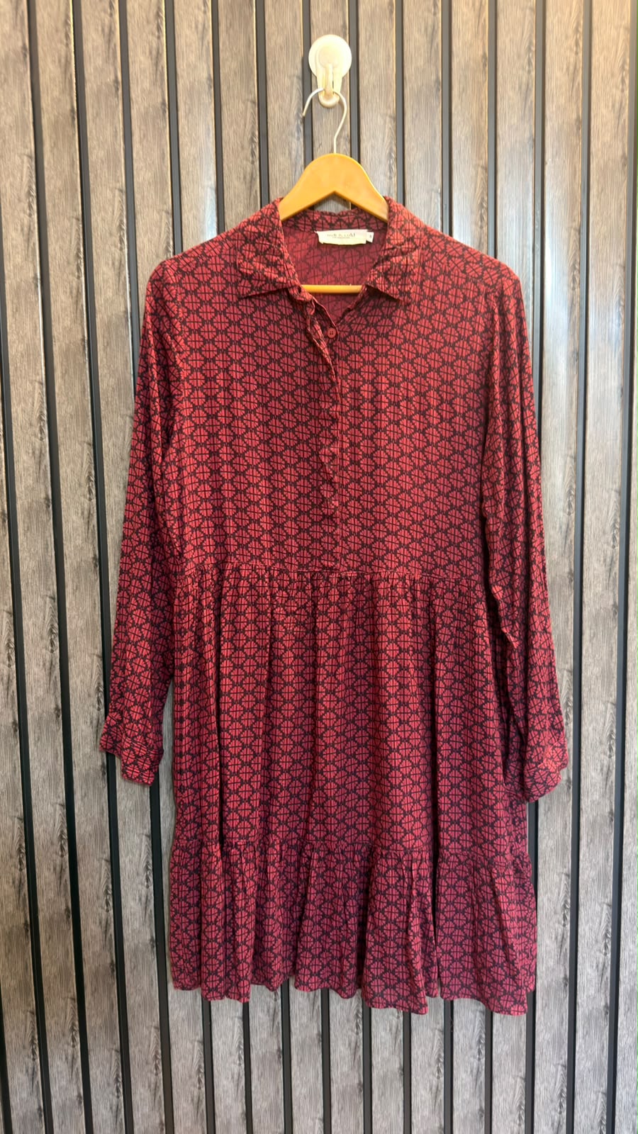 Chest 18  Lenght 34  Fabric linen Branded Ladies’  Long Top