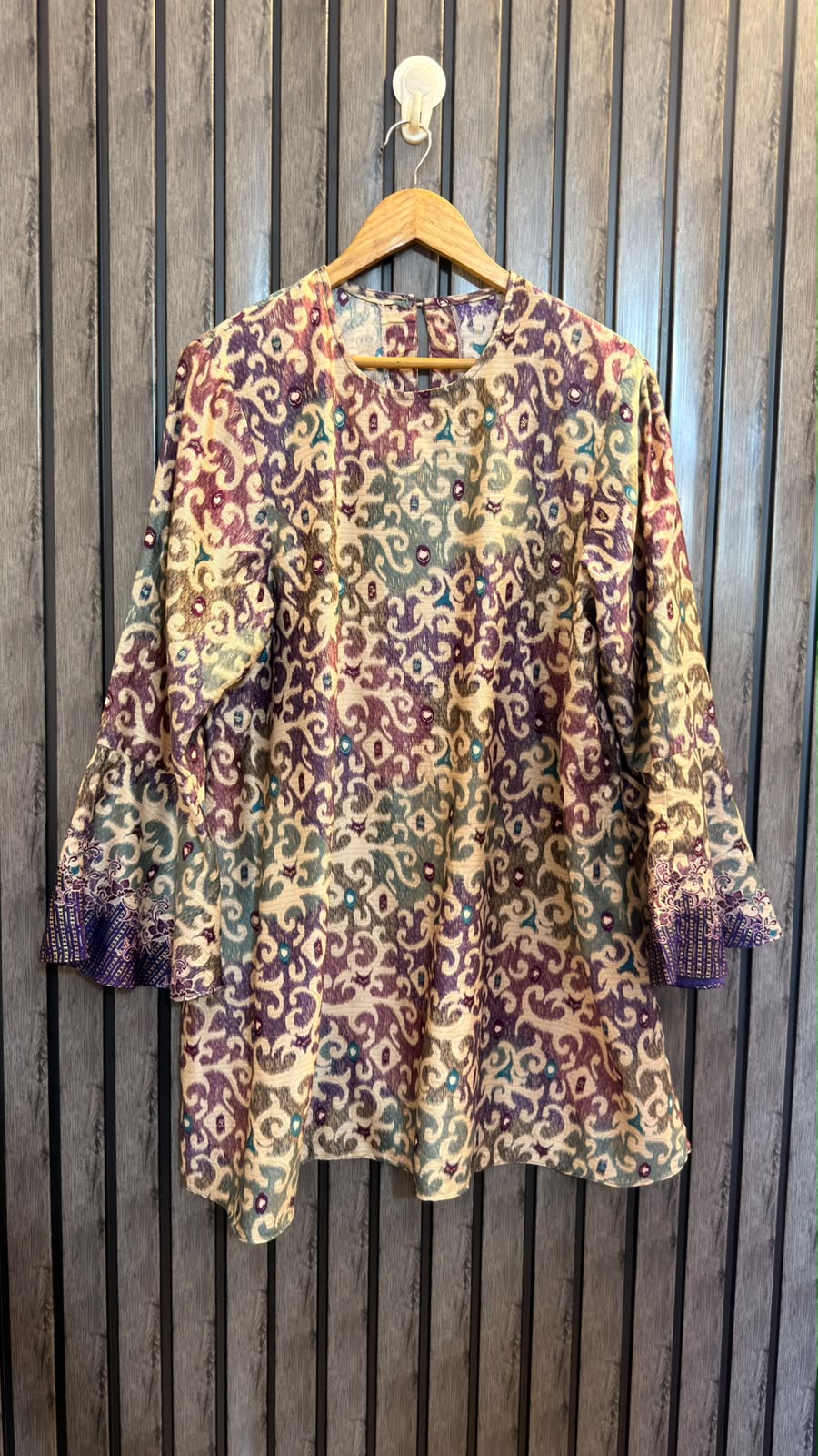 Chest 21  Lenght 31  Fabric silk Women’s Chic Western Style Tunic