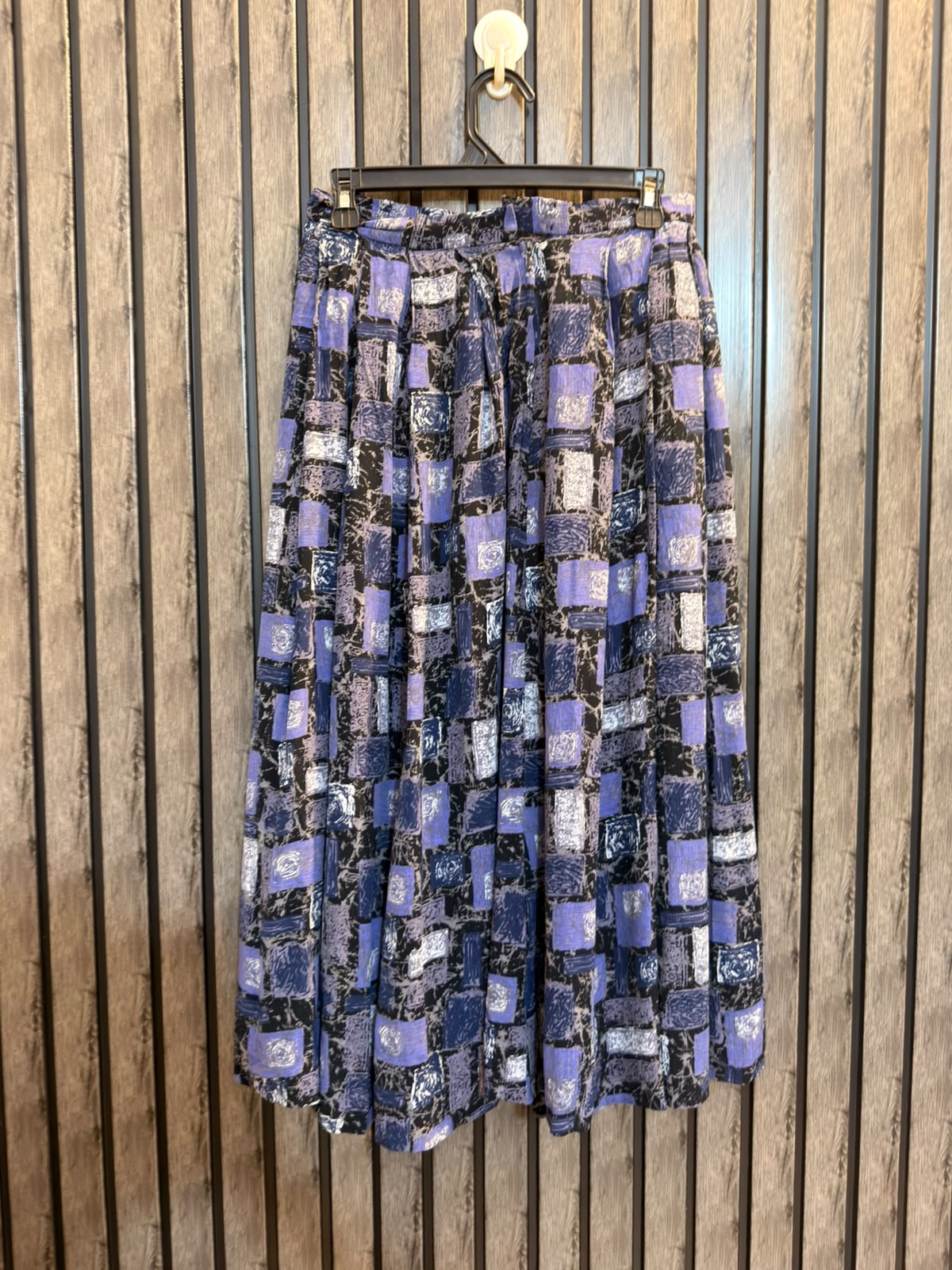 Waist 36  Lenght 32  Fabric cotton silk Stylish Ladies Skirts