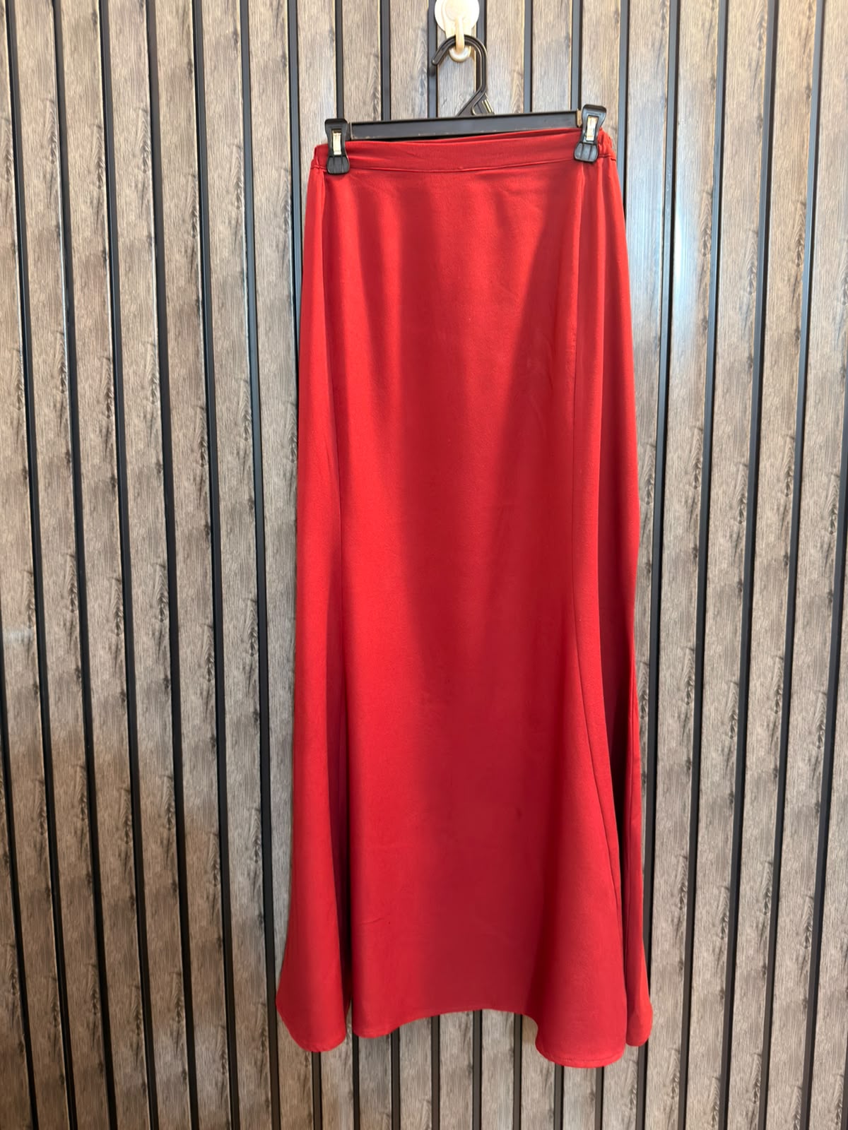 Waist 38  Lenght 41  Fabric Rayon Ladies Skirts