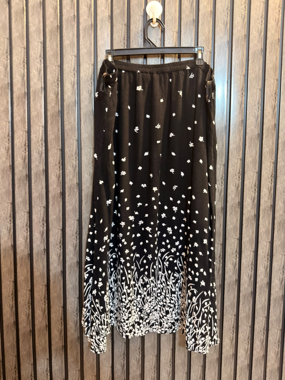 Waist 42  Lenght 33  Fabric Cotton Women’s Skirts