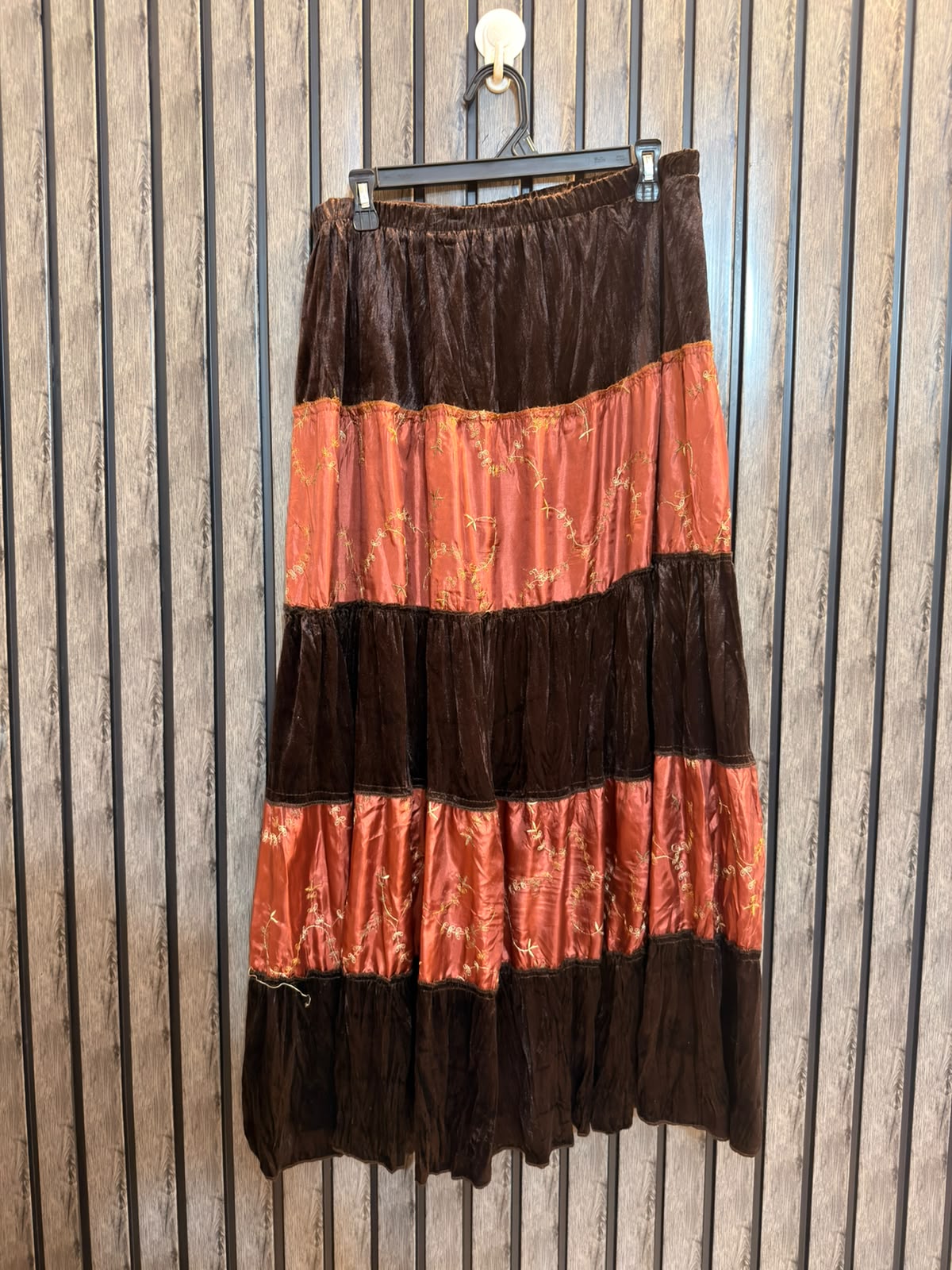 Waist 34  Lenght 36  Fabric valvet  and silk Premium Women’s Skirts