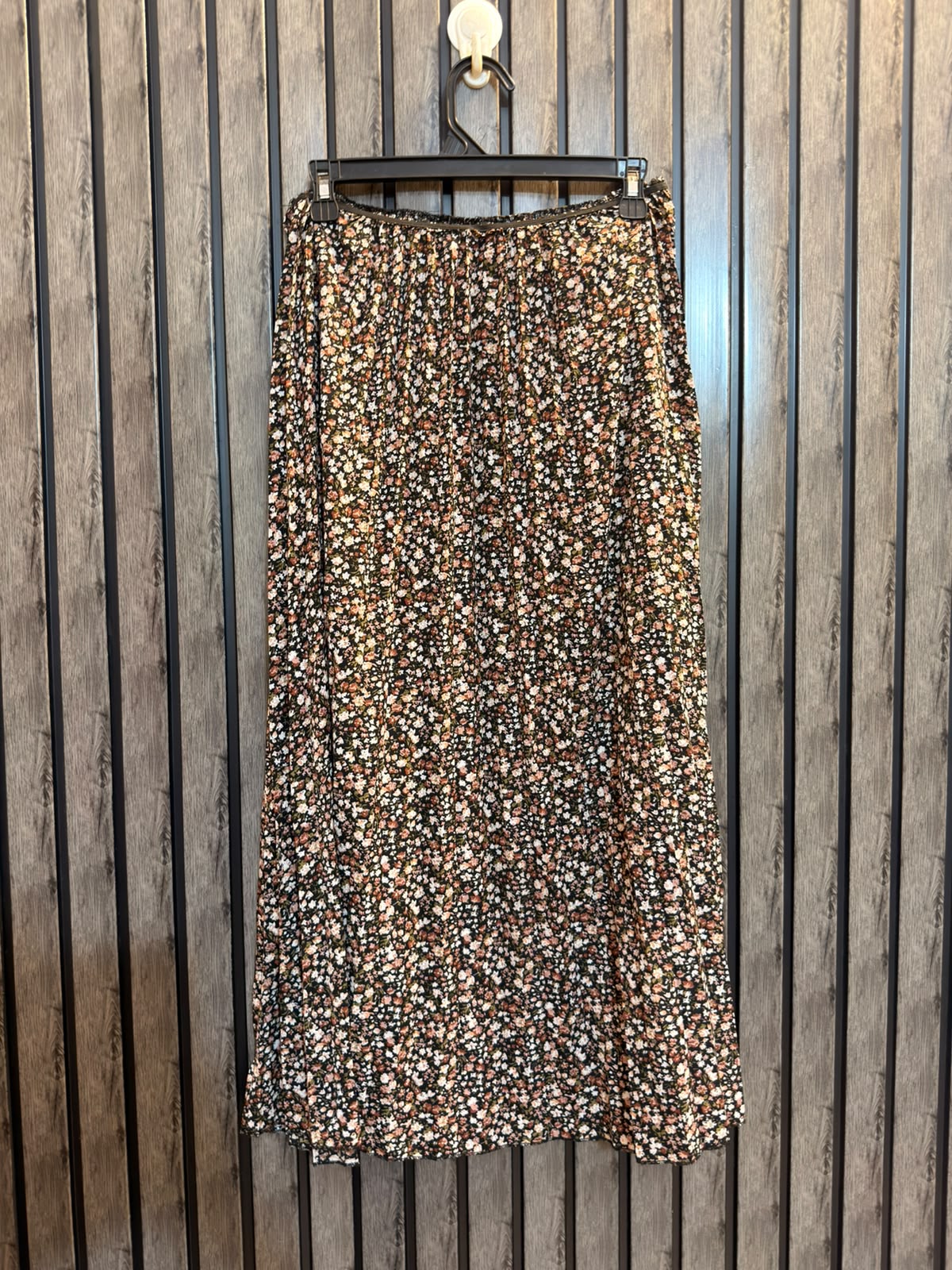 Waist 32  Lenght 32  Fabric Chiffon Girls Western Skirt