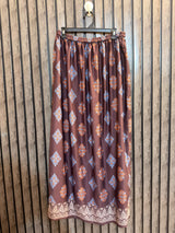 Waist 34  Lenght 41  Fabric Silk Women’s Western Skirt