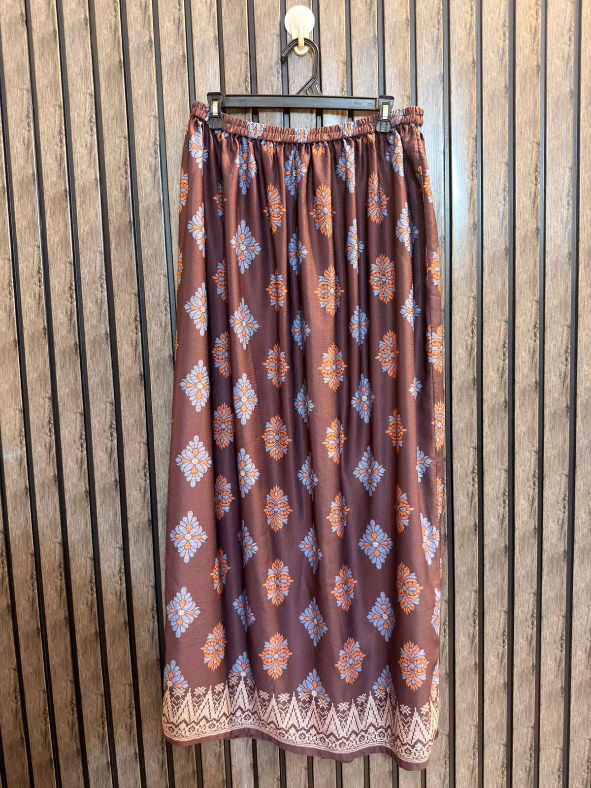 Waist 34  Lenght 41  Fabric Silk Women’s Western Skirt