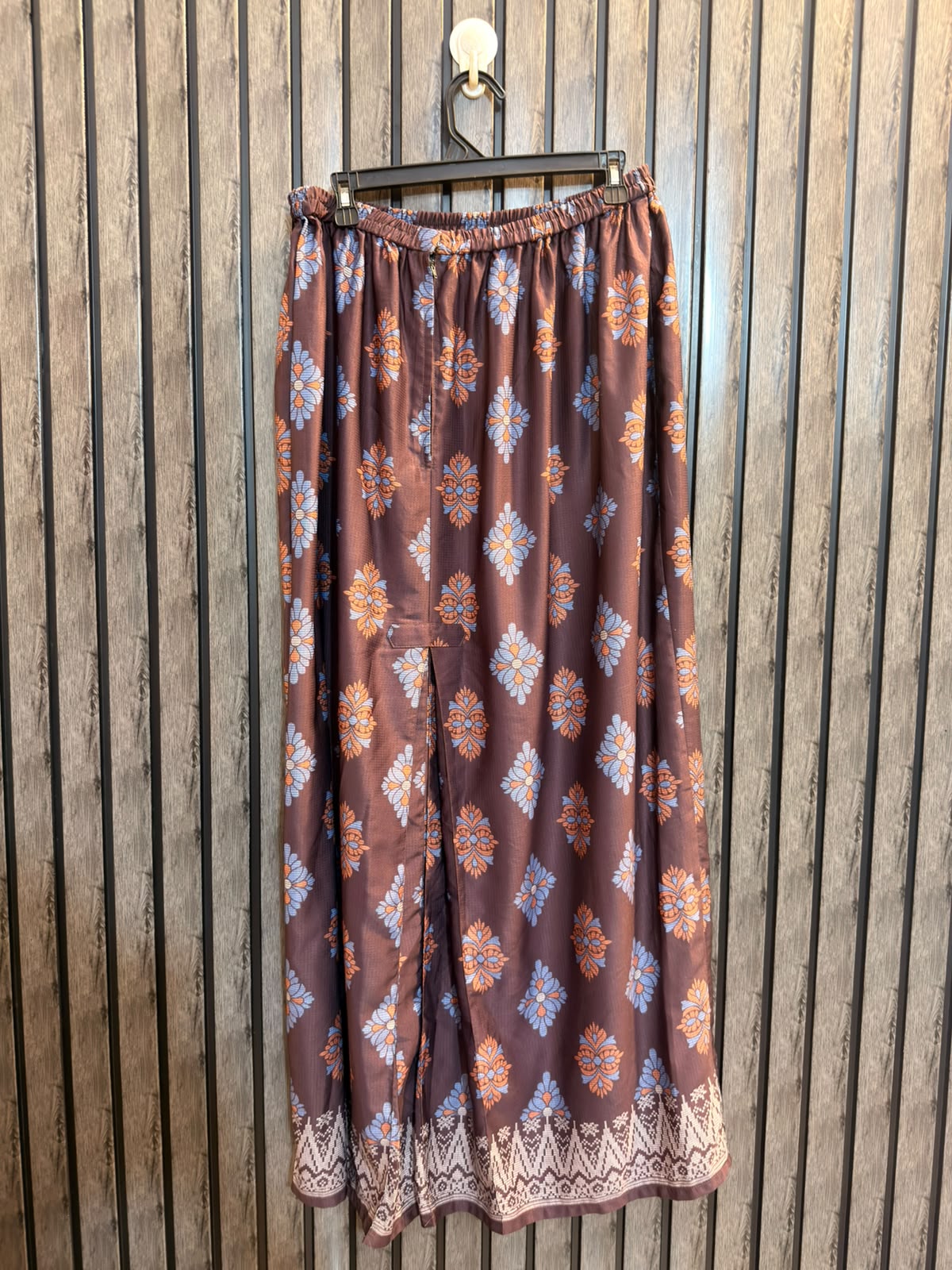 Waist 34  Lenght 41  Fabric Silk Women’s Western Skirt