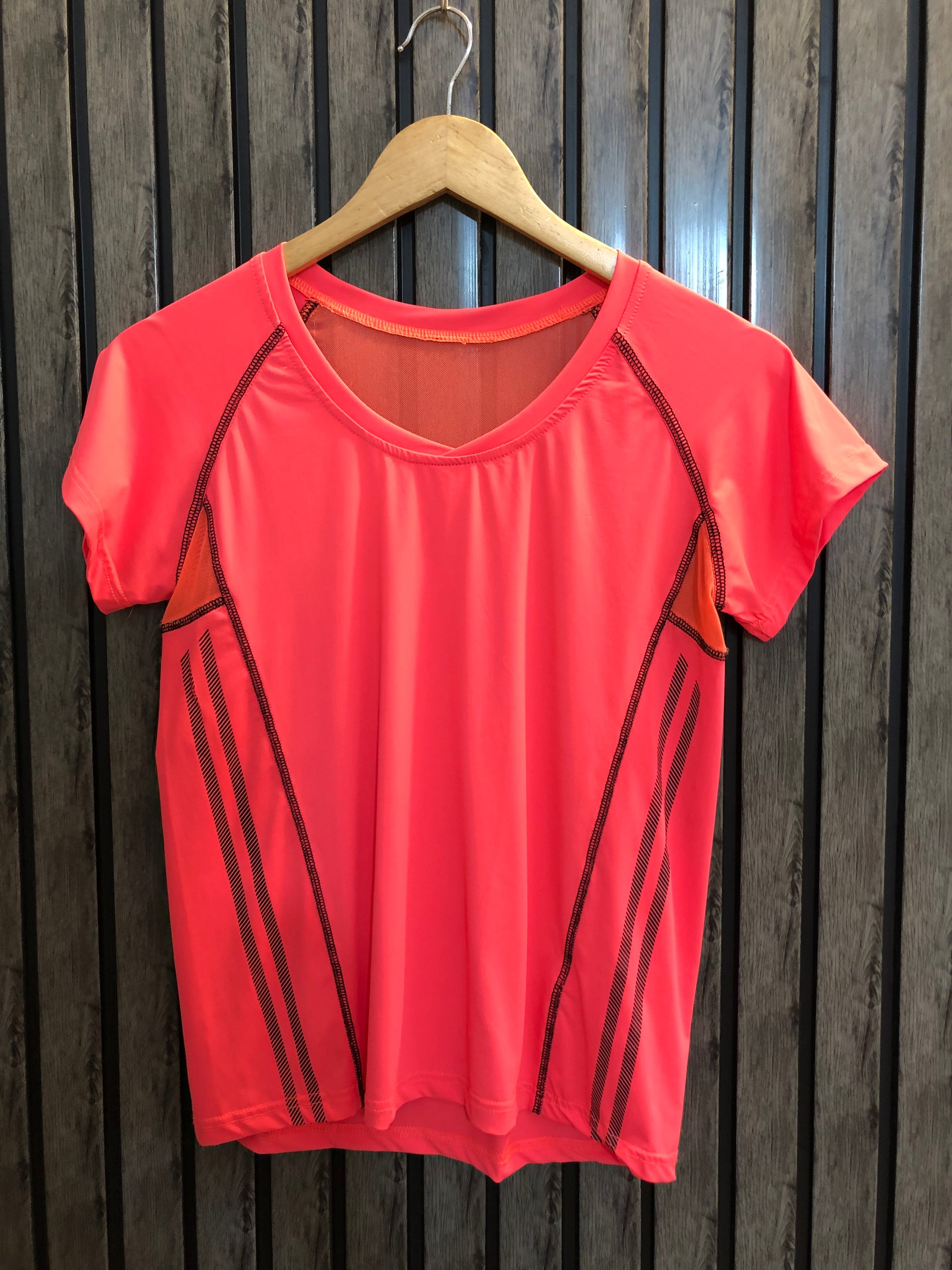 Chest 19  Length 21 Imported Branded Western T shirt for Women in Pakistan