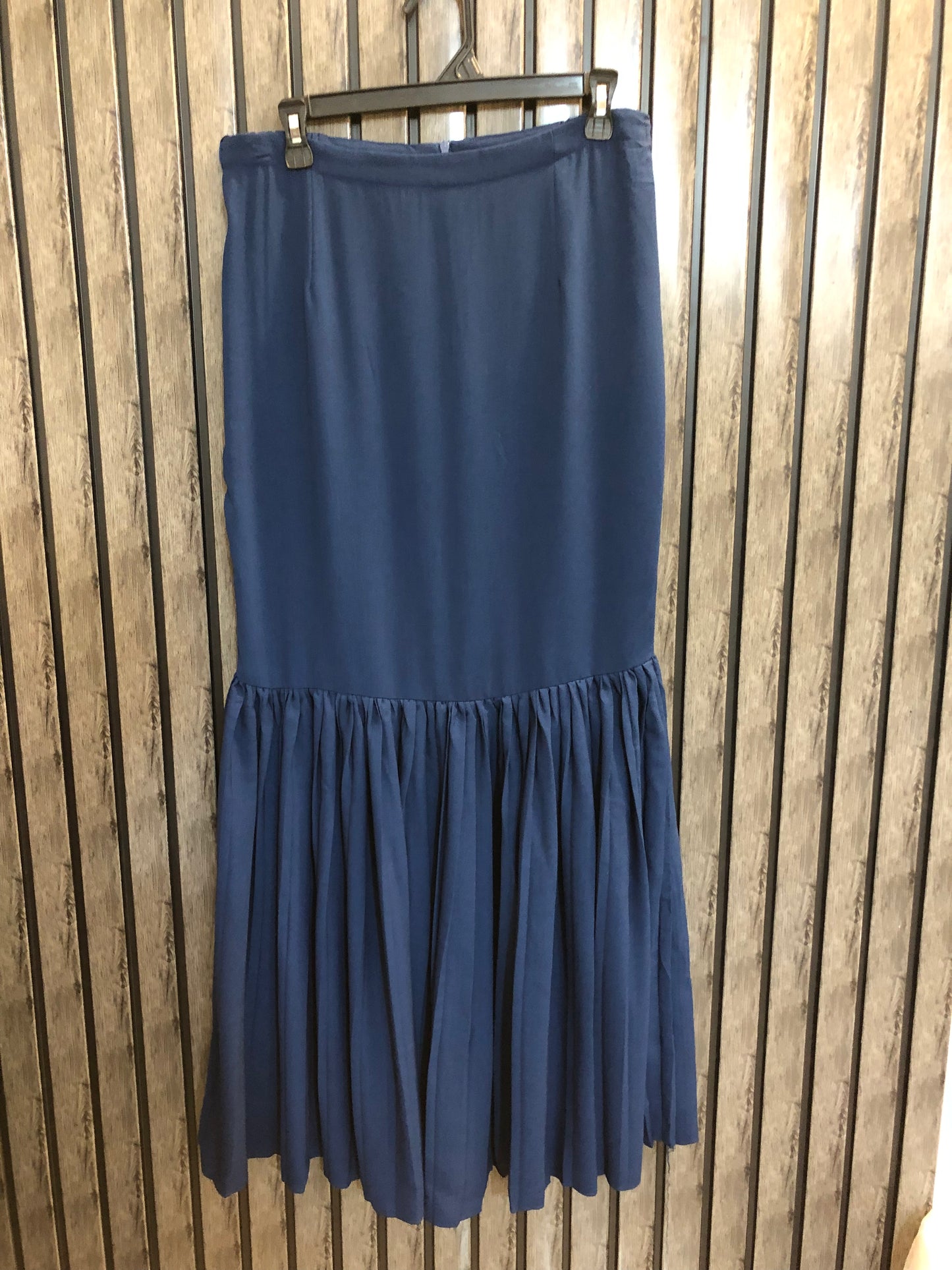 Waist 34  Length 42  Fabric Silk Elite Western Skirts